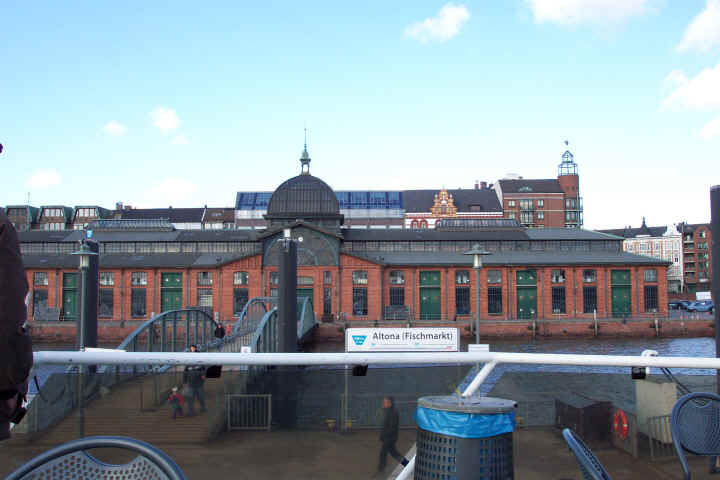 Fischmarkt.jpg (275907 Byte)