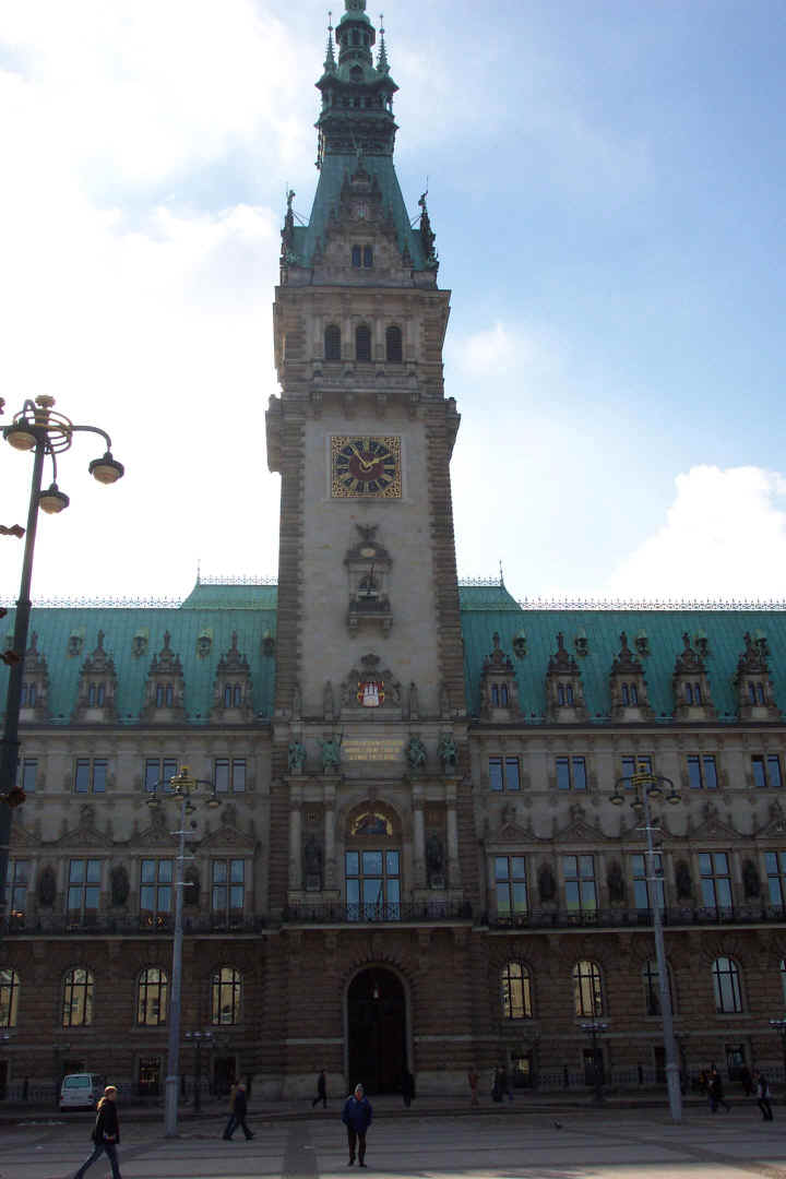 rathaus.jpg (882272 Byte)